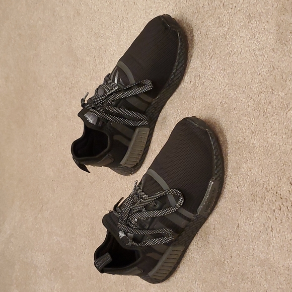 Adidas NMD R1 - Picture 1 of 6
